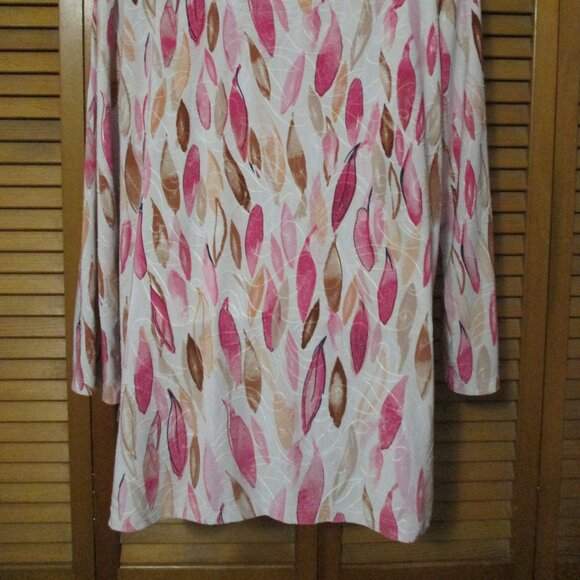 JM Collection top pinks, tans, stretchy wash & wear, great condition size L - Picture 8 of 8